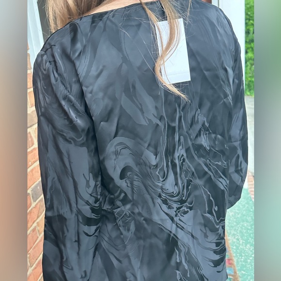 NWT Lafayette 148 swirl design tunic top - Picture 4 of 6